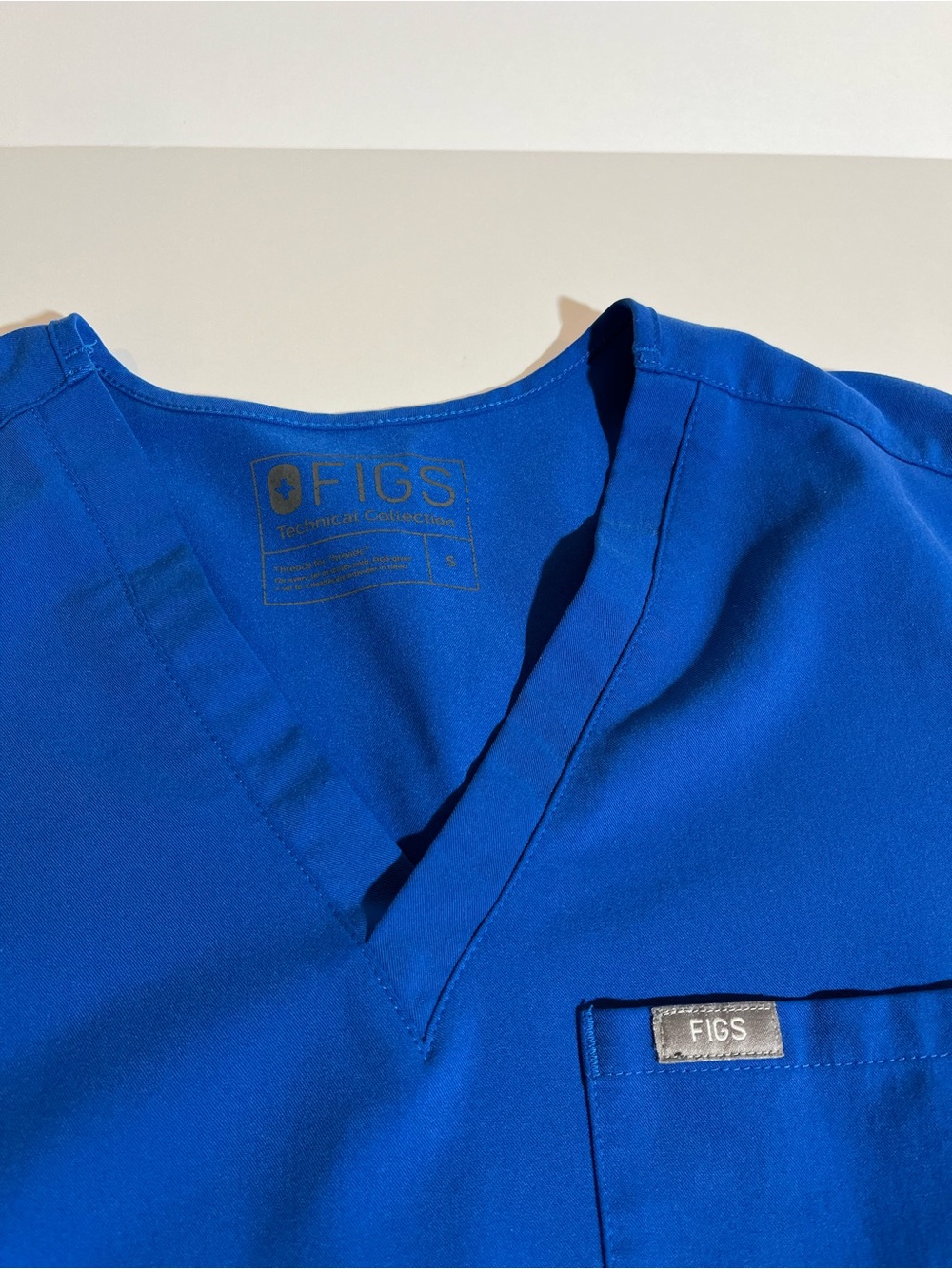 FIGS Catarina Technical Collection Scrub Top V Neck Blue Size S FW1000 - Picture 2 of 8